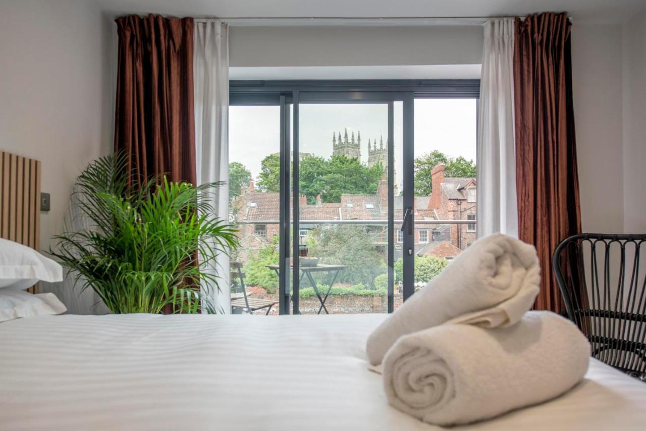 The Quadrant - The Carillon Suite York Exterior photo